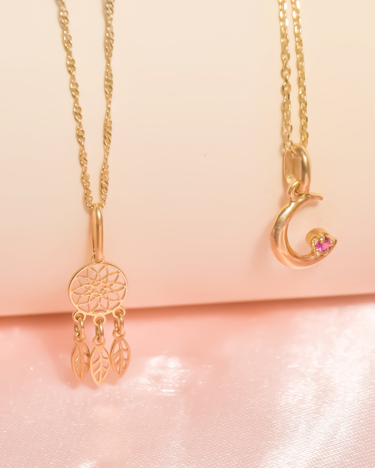 dije de oro, dije dorado, dije atrapasueños, dije con colgante de atrapasueños, dije con colgante